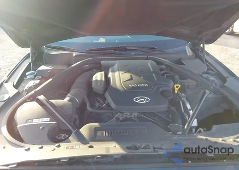 2015 Hyundai Genesis 3.8 from USA, damaged, VIN KMHGN4JE3FU064905